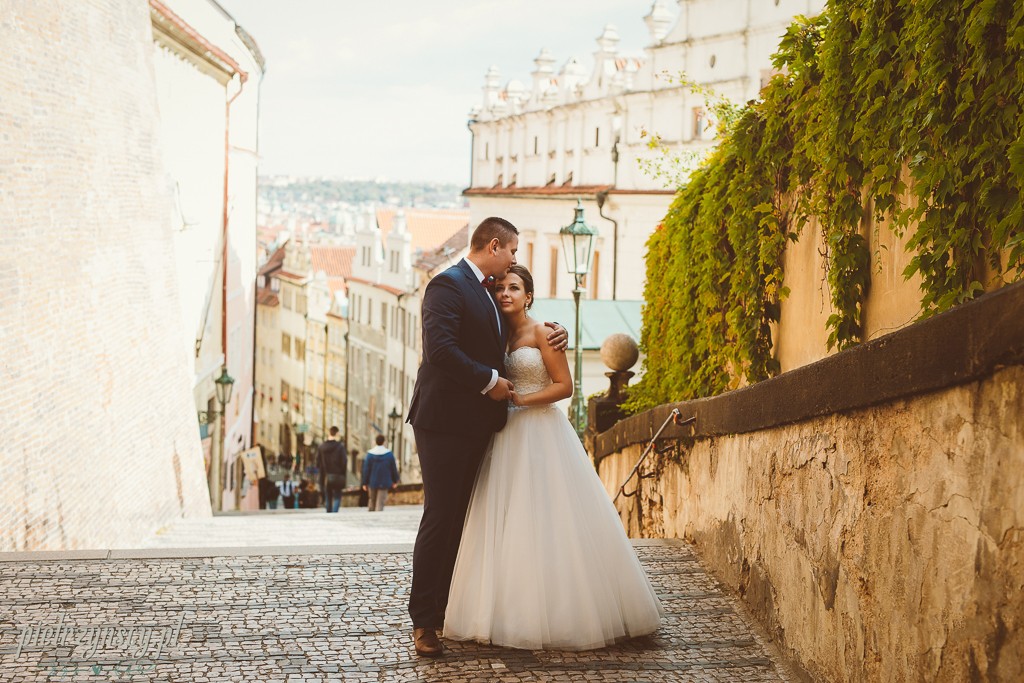 32, sesja poślubna w Pradze, fotograf ślubny Praga, foto video Poznań